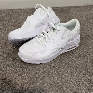 Nike Air Max Excee Low Triple White brand new